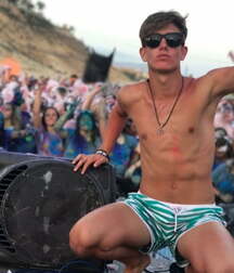 Just Boys 1542 5eb9d2929abfa.jpg