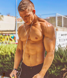 Muscle Boys  5c8f1dd260111.jpeg