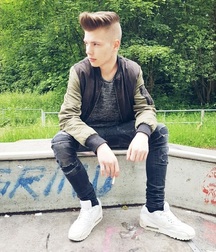 Boys Smoking 1 5c8edddebc64b.jpg