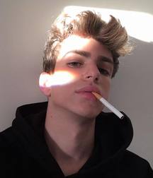 Things Boys Put In Their Mouth! 5c9407ebbb021.jpg