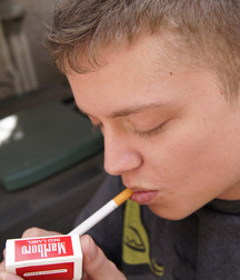 Things Boys Put In Their Mouth! 5c94089bd3f4f.jpg