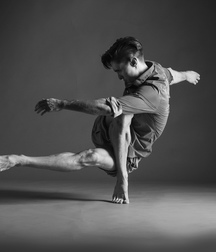 Male Ballet Dancers 5c91e7f9480fc.jpg