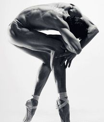 Male Ballet Dancers 5c91e80531efc.jpg