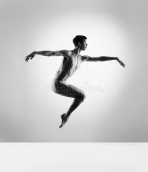 Male Ballet Dancers 5c91e81cf4154.jpg