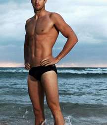 Attractive male swimmers 5c9e6a92164b4.jpg