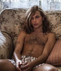 Gorgeous Long Hairs 5cd6ba08846c4.jpg