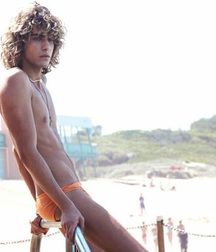 Gorgeous Long Hairs 5cd6ba2da6014.jpg