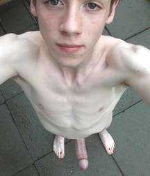 K06 Selfies Face Body Cocks Feet 5c9e3bef347d7.jpeg