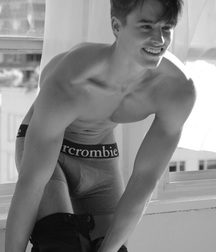 Shirtless boys 5d97967c3f749.jpg