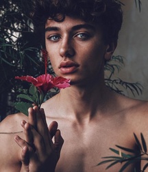 boy faces 5db07764bafb2.jpg