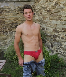 Boys in Undies-Speedos-Spandex-Lycra 5d1cebdbdea96.jpg