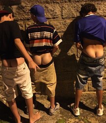 TheBob's Hot Butts  4 5fcb9dd64cb26.jpg