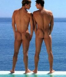 Close Boys 5cb92745e3bb4.jpg