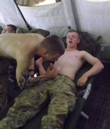 Army Guys 5df647c6dd548.jpg