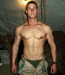 Army Guys 5df648efb4e49.jpg
