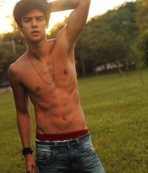 Shirtless Jeans 5df649bf02d96.jpg