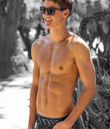 Shirtless Jeans 5df64a945afcc.jpg