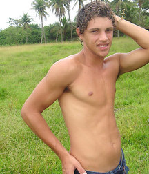 Shirtless Jeans 5df64b81187e1.jpg