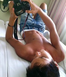Shirtless Jeans 5df64dfa6f902.jpg