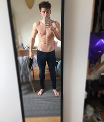 Shirtless Jeans 5df64ea9640e0.jpg