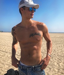 Shirtless Jeans 5df64f1ab51eb.jpg