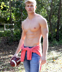 Shirtless Jeans 5df64f69306e4.jpg