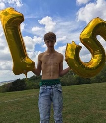 Shirtless Jeans 5df650760dd6e.jpg