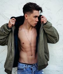 Guys with open shirts and Jeans 5df670c5413f8.jpg