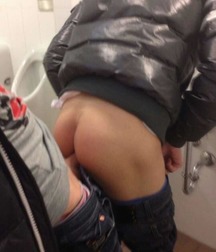 Guys in Jeans with the Dicks out 5df671c584290.jpg