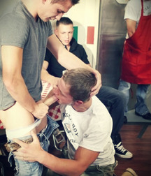 Guys in Jeans with the Dicks out 5df672ed4f711.jpg