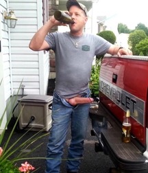Guys in Jeans with the Dicks out 5df6741473e0c.jpg