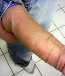 Guys in Jeans with the Dicks out 5df674b3e062f.jpg