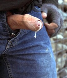 Guys in Jeans with the Dicks out 5df674c106e1c.jpg