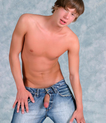 Guys in Jeans with the Dicks out 5df67646d0349.jpg