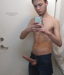 Guys in Jeans with the Dicks out 5df67768e39b2.jpg