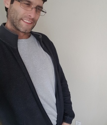me 5cb00dd6a7189.jpg
