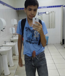 LOOK AT MY BIG ERECTION 5d9f46b3cdc4f.jpg