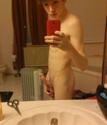 LOOK AT MY ERECTION 5e9273dabed15.jpg