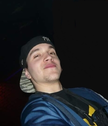Me 5cbc6da120e0e.jpg