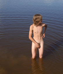 Cute Boys 1 5deeb800028ff.jpg