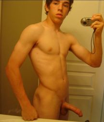 Cute Boys 1 5deeb83e2c98e.jpg
