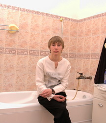 Shower Twink 5ccd73d33d2b2.jpg