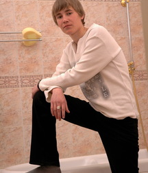 Shower Twink 5ccd73dfb78dc.jpg