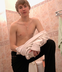 Shower Twink 5ccd73e78ab63.jpg