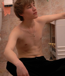 Shower Twink 5ccd73f5e8038.jpg
