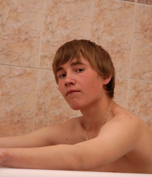 Shower Twink 5ccd74326c63d.jpg