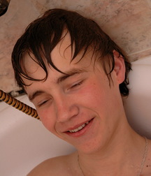 Shower Twink 5ccd74f2cff7e.jpg