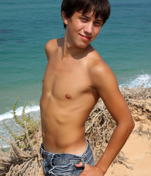 Adil at the Beach 5ccda82f5bed9.jpg