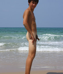 Adil at the Beach 5ccda85f19368.jpg