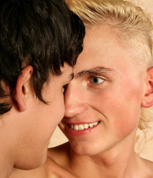 Alex & Tom 5ccea4f2c90df.jpg